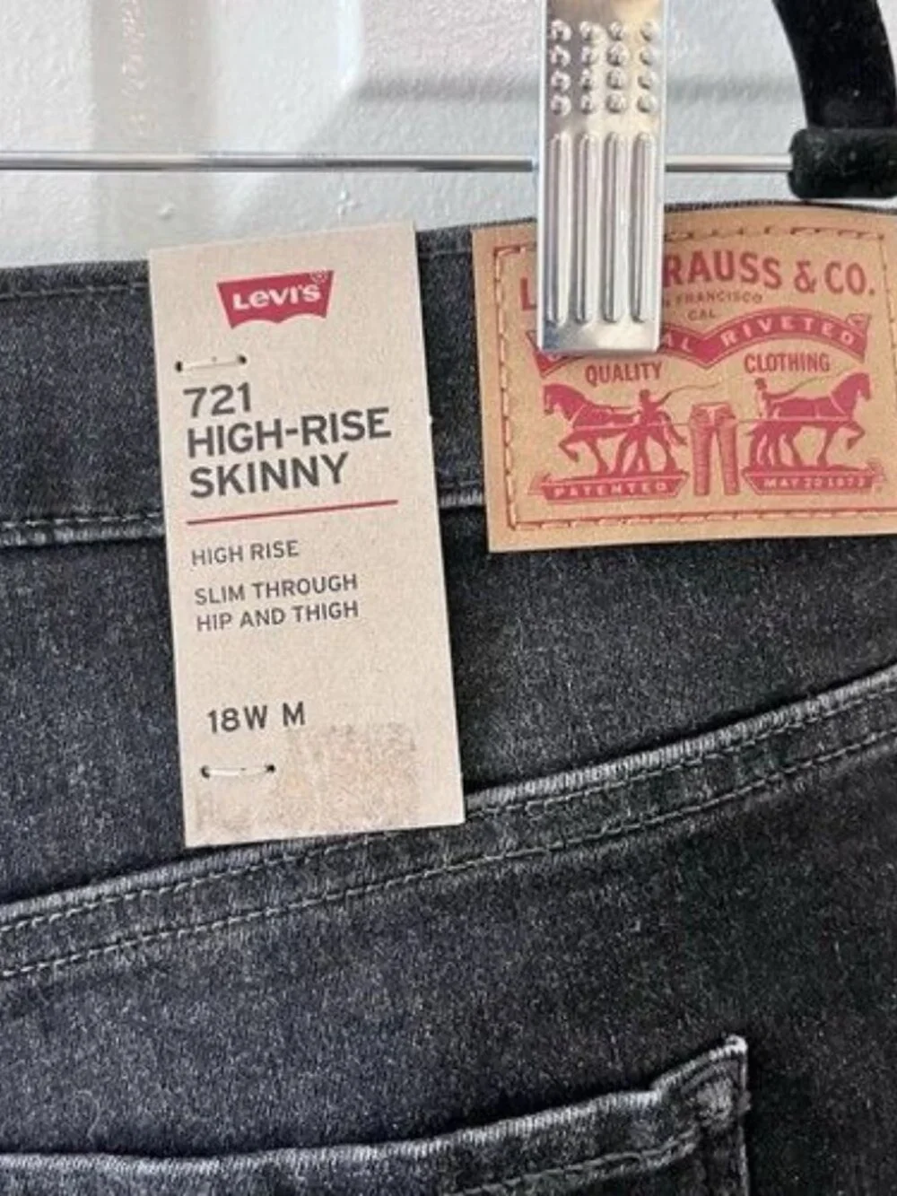 NEW Levi’s 721 High Rise‎ Skinny Jeans Plus Size 18W Solid Black MSRP $69